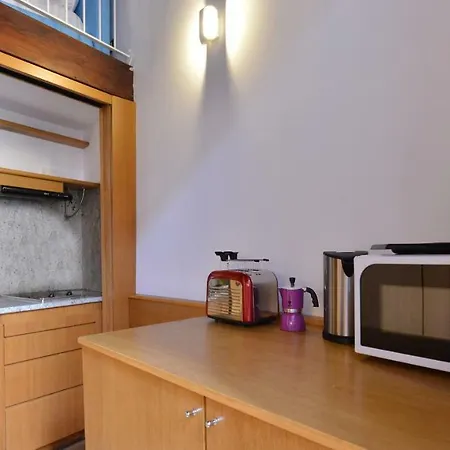 Izzhome Full Center Grand Apartment