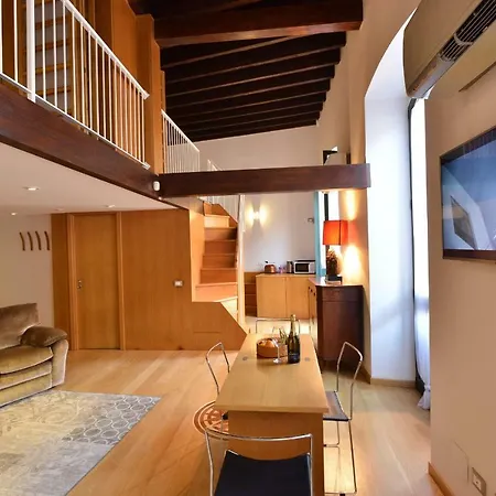 Izzhome Full Center Grand * Cagliari