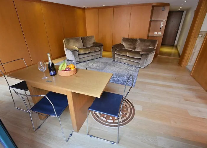 Izzhome Full Center Grand * كالياري