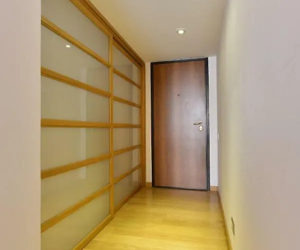 Izzhome Full Center Grand Apartment *